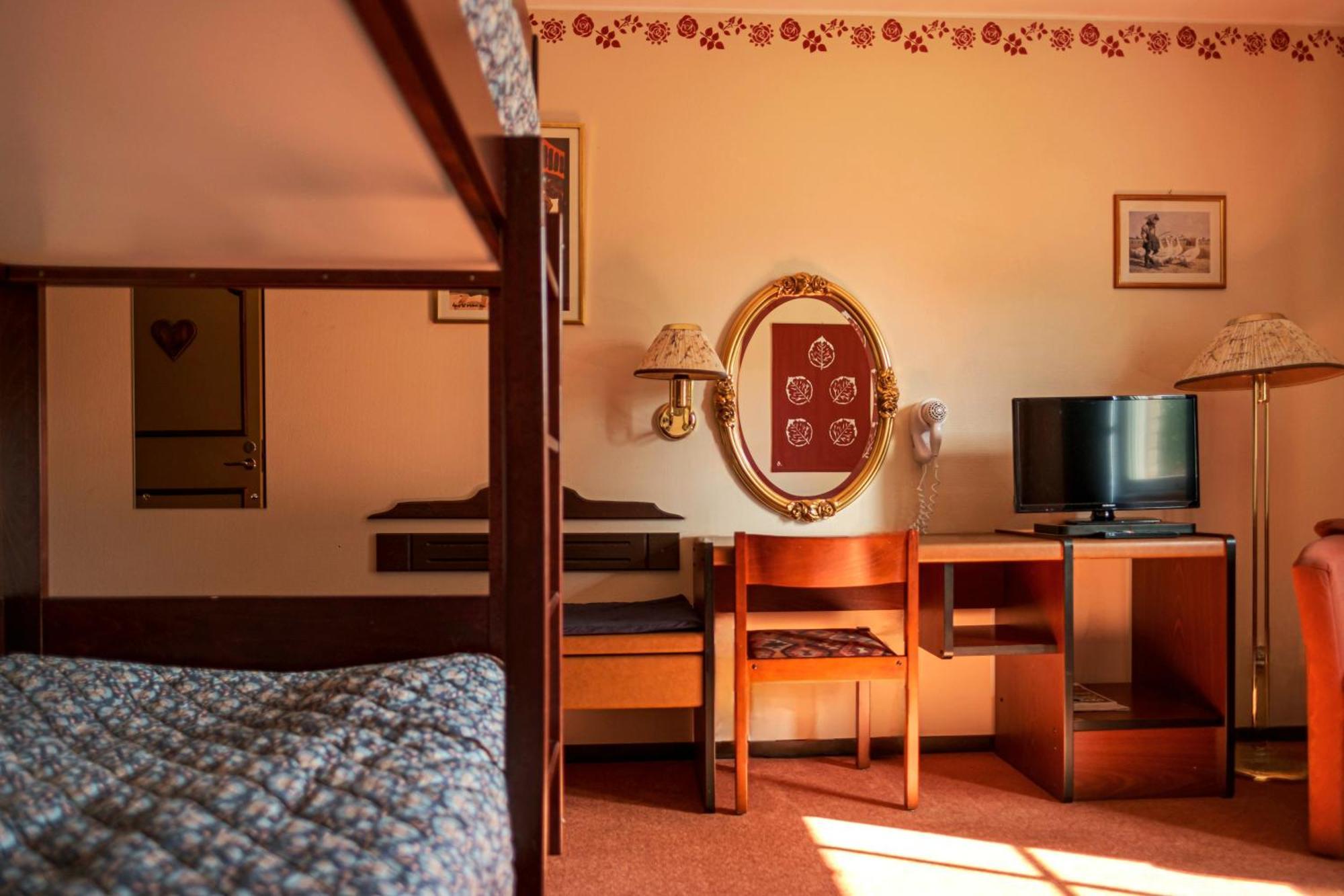 Jaemtkrogen Hotell Bräcke Chambre photo